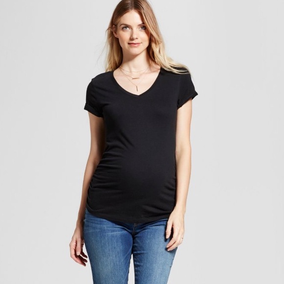 •new• INGRID & ISABEL Maternity V-Neck Tshirt - Picture 1 of 8